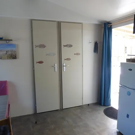 Campsite Le Petit Mobilhome De Charlotte - Georges De Didonne