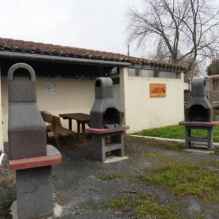 Le Petit Mobilhome De Charlotte - Georges De Didonne Campsite *