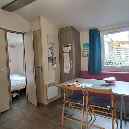 Le Petit Mobilhome De Charlotte - Georges De Didonne Campsite Saint-Georges-de-Didonne