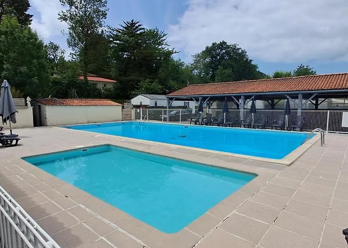 Le Petit Mobilhome De Charlotte - Georges De Didonne * Saint-Georges-de-Didonne